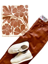 The Vintage Wildflower Graphic