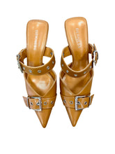 The Archer Heels